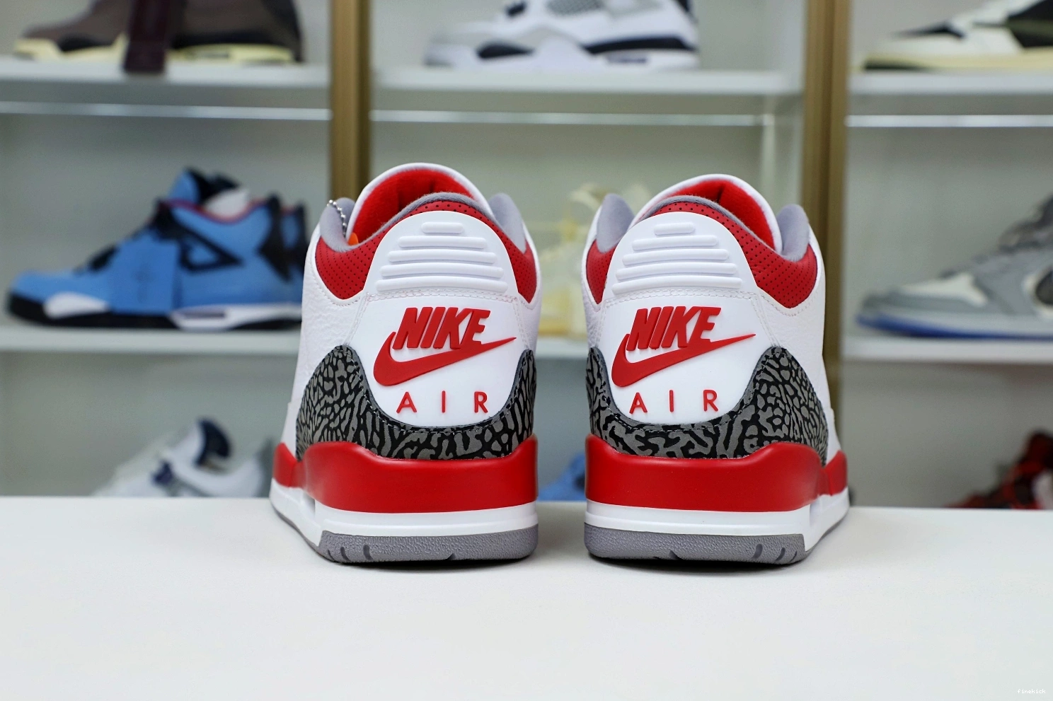 AIR 3RETRO